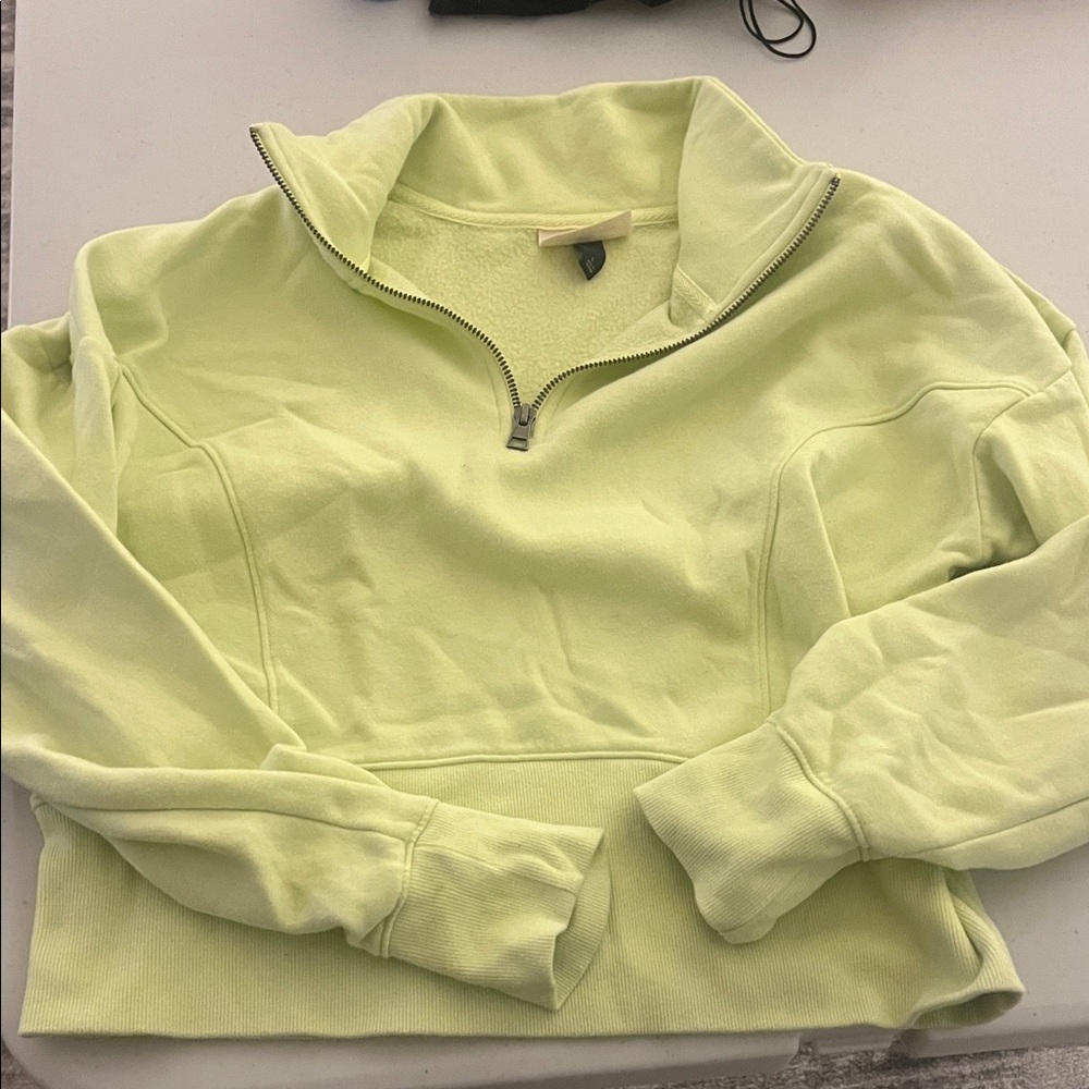Half zip sweatshirt